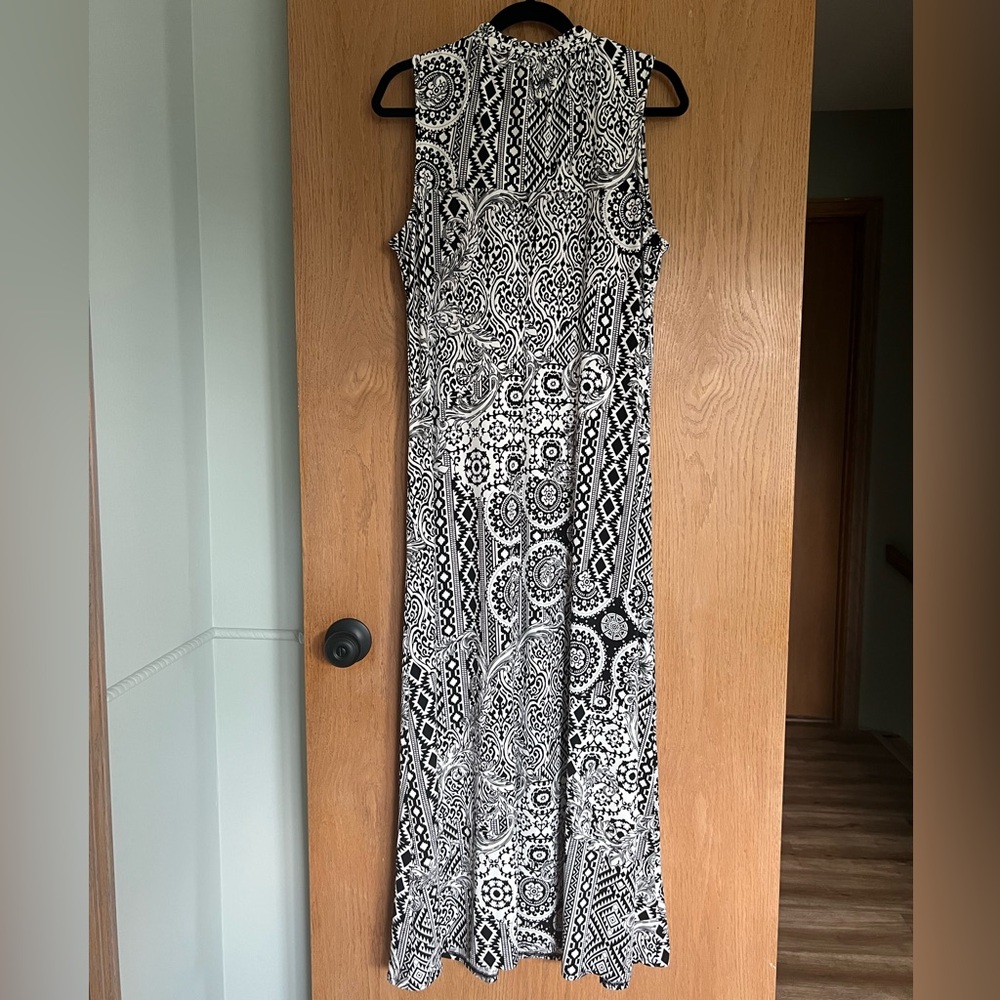 Chico's Monochrome Geometric Maxi Dress - Picture 3 of 8